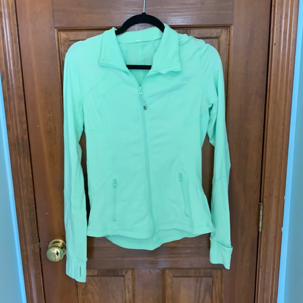 Lulu lemon zip up jacket!! Athletic wear size 8. Comfy material. Barely worn!!